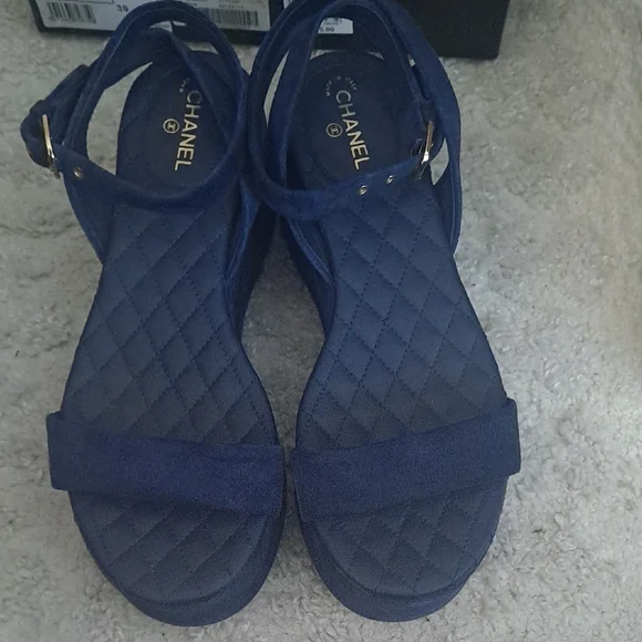 CHANEL Navy Quilted Sandals - Picture 6 of 6